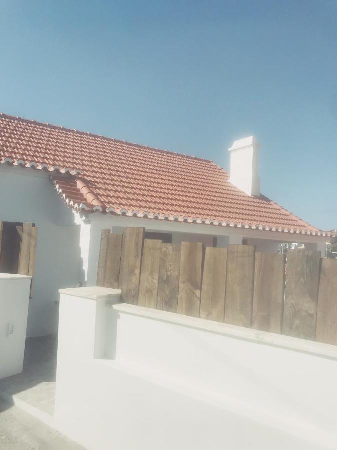 Villa Azenhas Do Mar Roadside House Colares Exterior foto