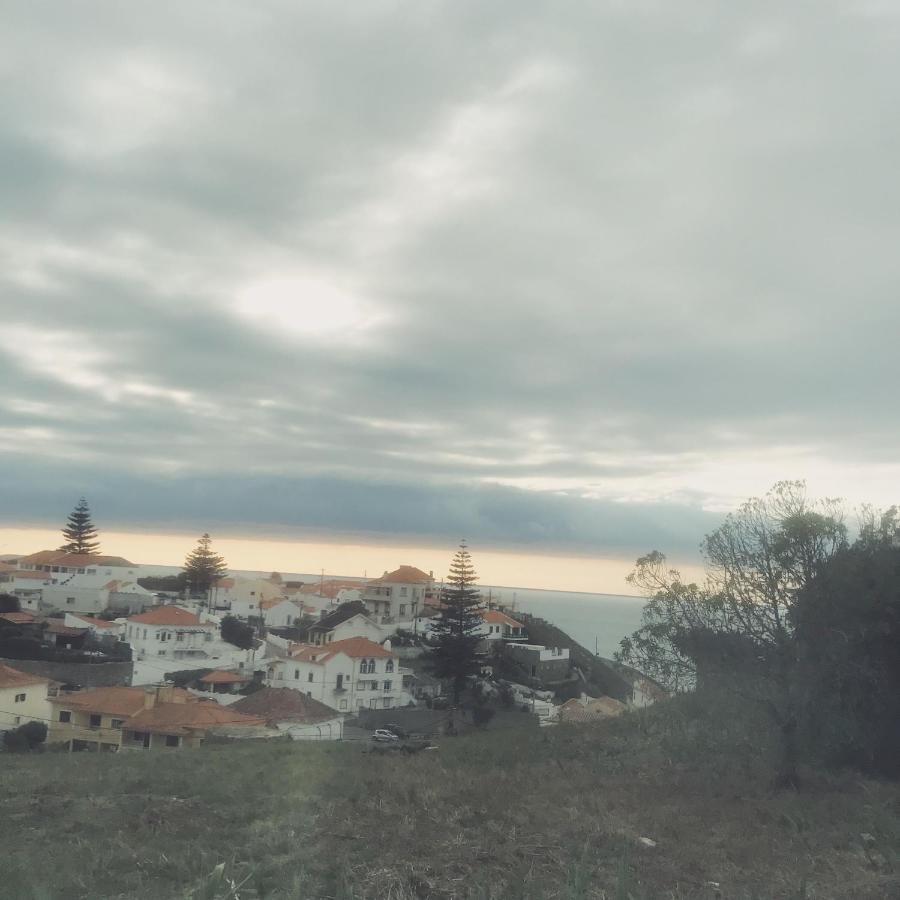 Villa Azenhas Do Mar Roadside House Colares Exterior foto