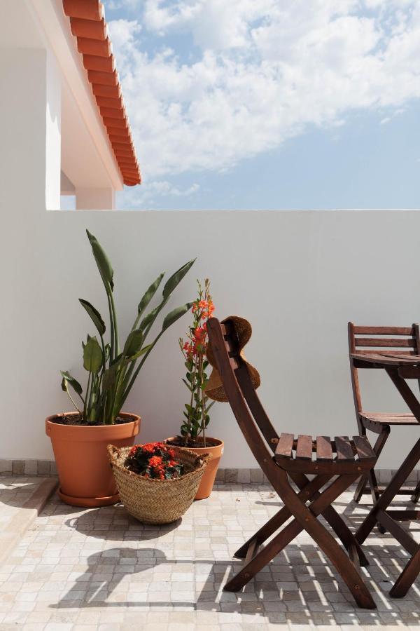 Villa Azenhas Do Mar Roadside House Colares Exterior foto